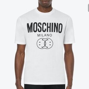 MOSCHINO Milano Couture Apple Graphic Logo T-Shirt White NWT Authentic”